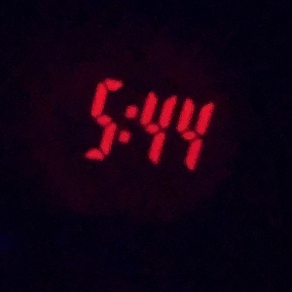 Projection Time Alarm Clock - Picture 7 of 15